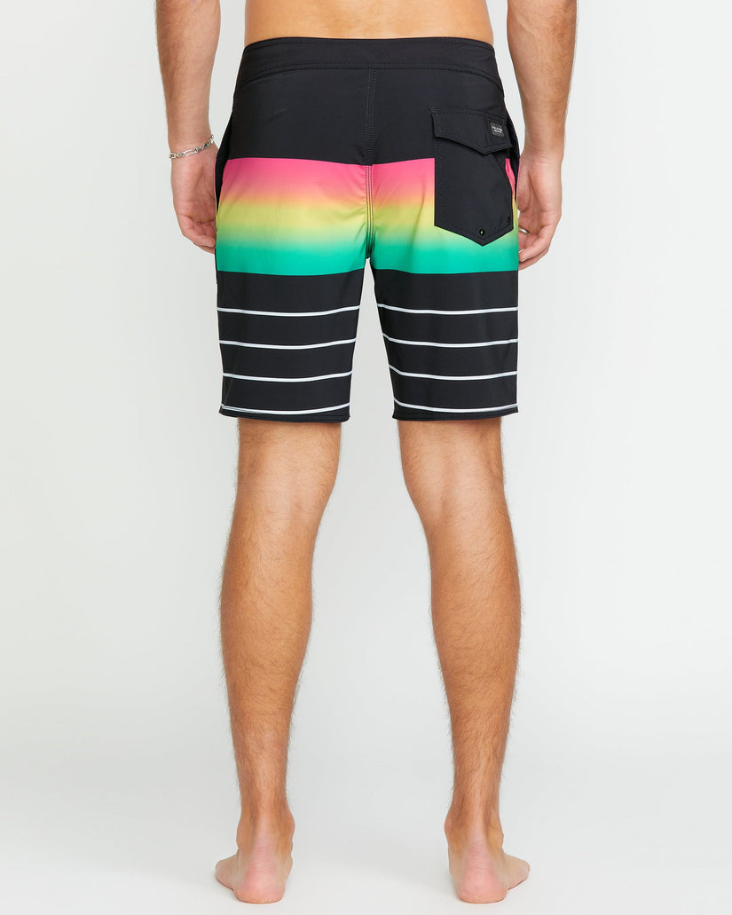 Quarta Fade Mod 19" Boardshorts - NEW BLACK