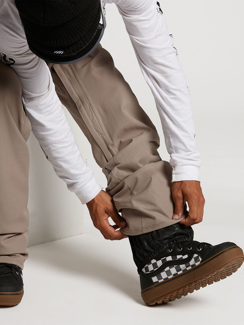 Freakin Snow Chino Pants - Black (G1351912_BLK) [04]